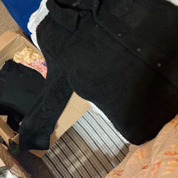 No Boundaries Fuzzy Coat - Picture 8 of 8